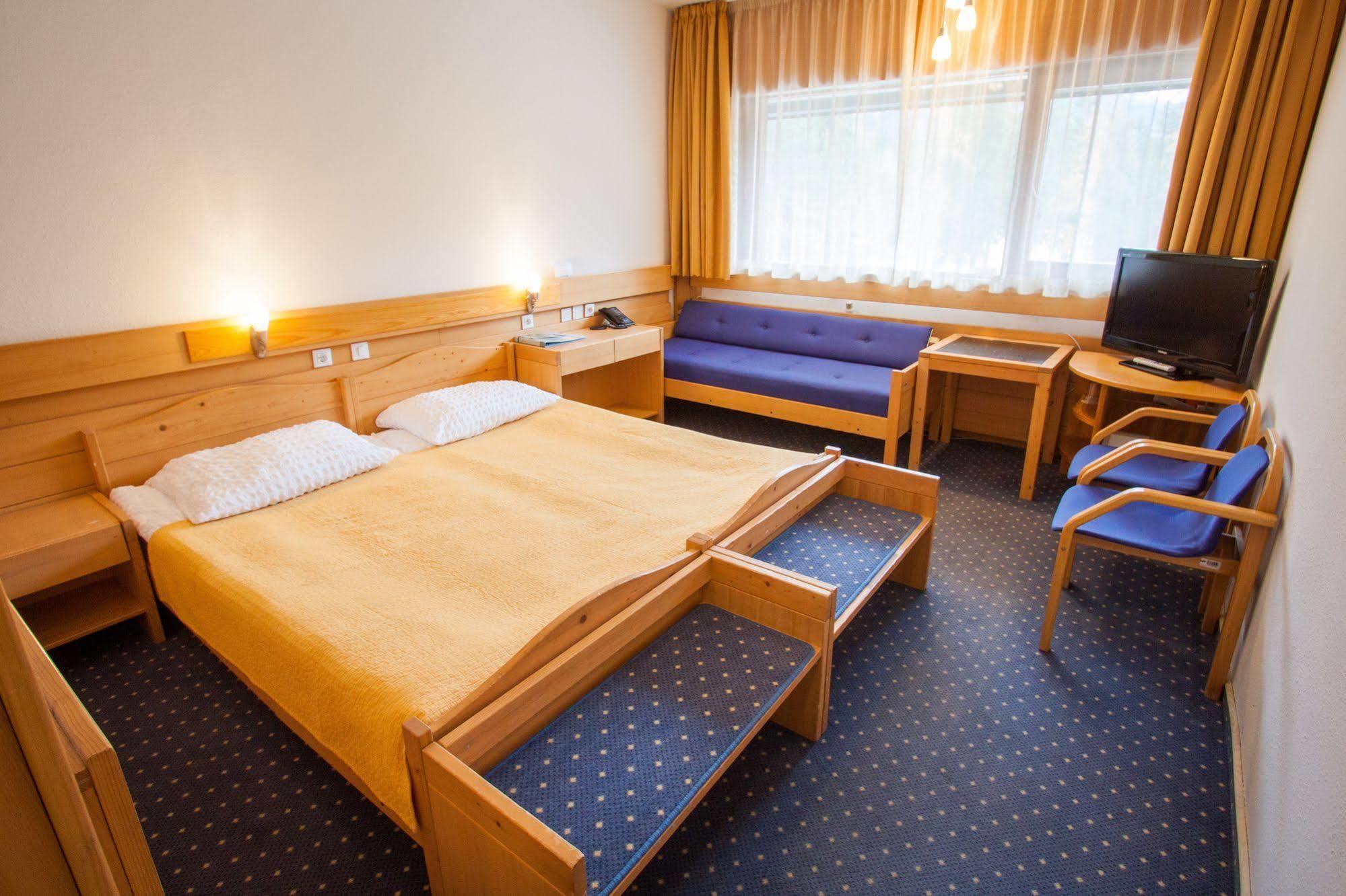 Hotel Spik 크라니스카고라 외부 사진